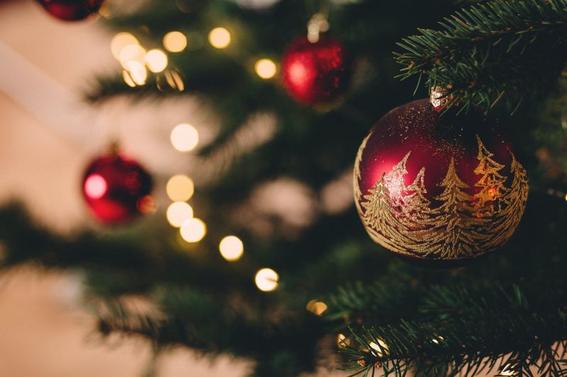 The Environmental Impact of Prelit Christmas Trees: Separating Fact from Fiction